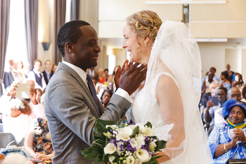 mariage-mairie-La-Madeleine-Lille-couple-heureux photographe-mariage-et-couples-Verlinghem-Wambrechies-Lille-Nord