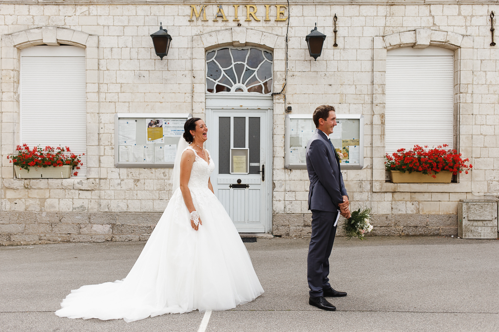 first look devant mairie Licques mariage Hauts de France