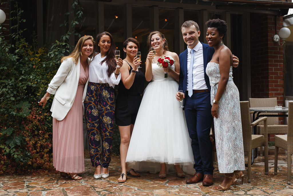 photo groupe mariage mariés et invités proche Lille Nord