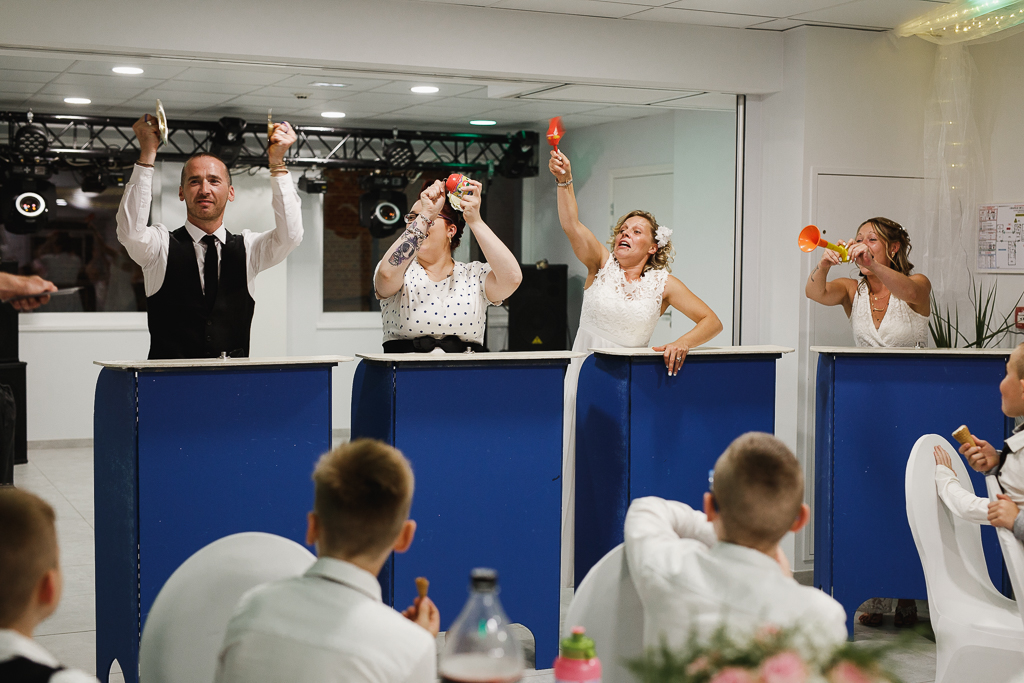 soirée mariage invités jouent le jeu