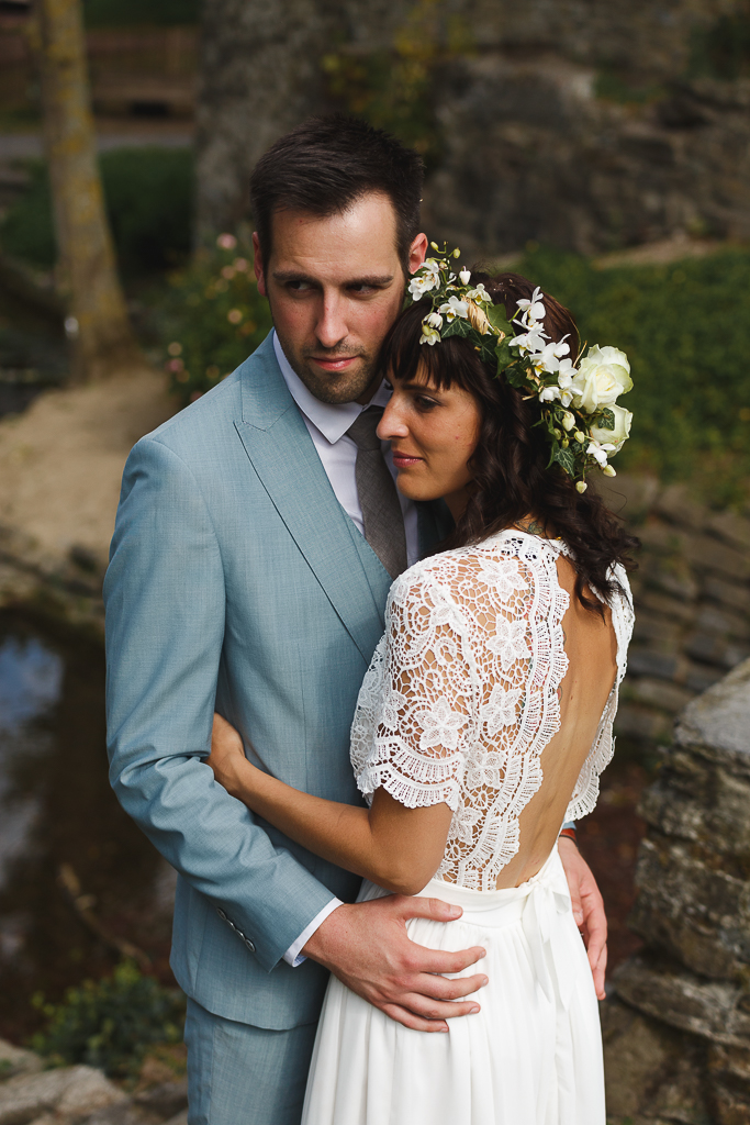 Fred LAURENT Photographe mariage dans l'esprit guinguette en Belgique. séance photo du couple au moulin. 