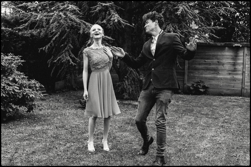 garden party mariage photo noir et blanc