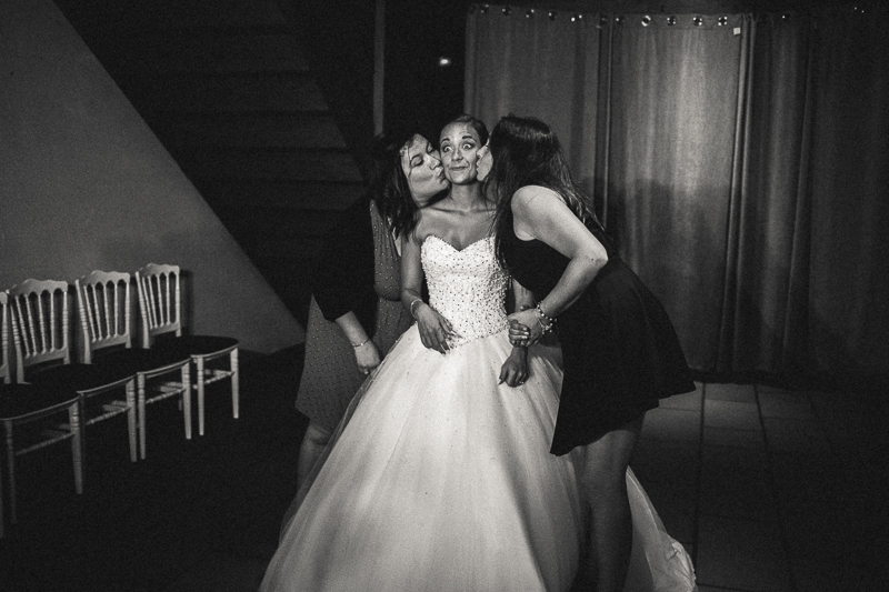 mariage photos en noir et blanc sur le vif