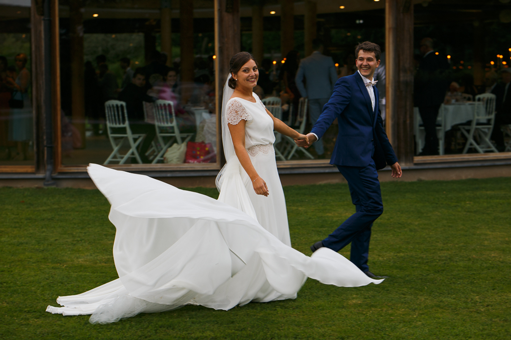 Mariage élégant au château de Morbecque. Photographe expérimenté et spécialisé mariages dans les Hauts de France. 