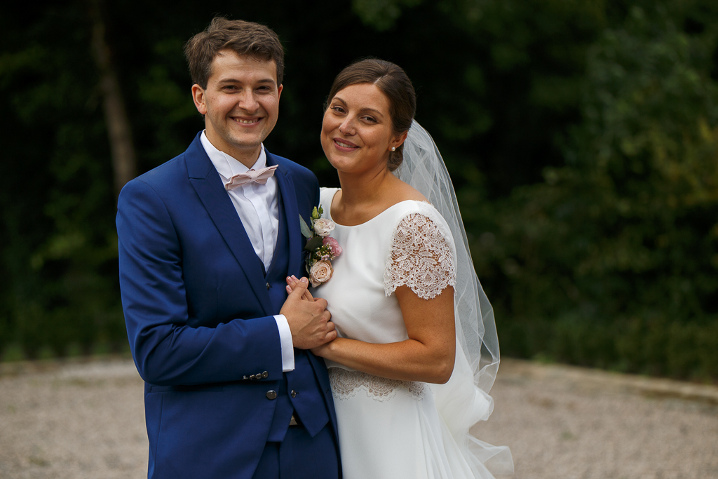 Mariage élégant au Château de Morbecque. Reportage photo des mariés Domaine. 