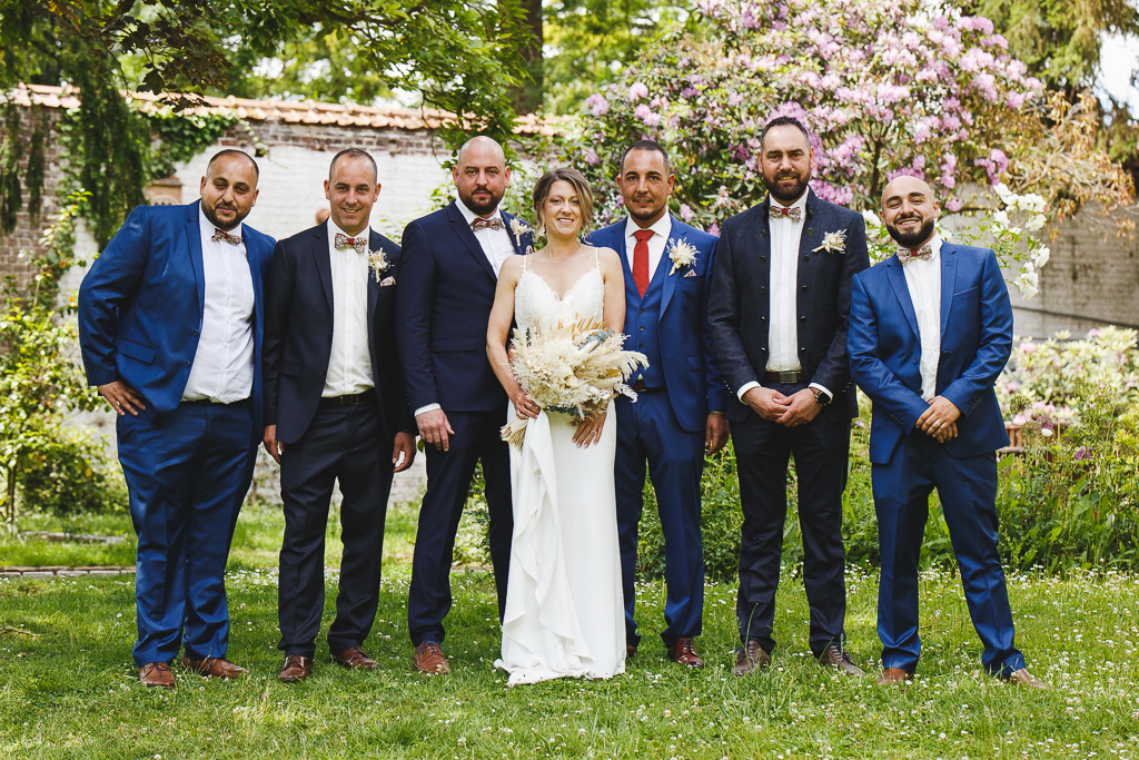 Photo de groupe la mariée et les hommes Bousbecque