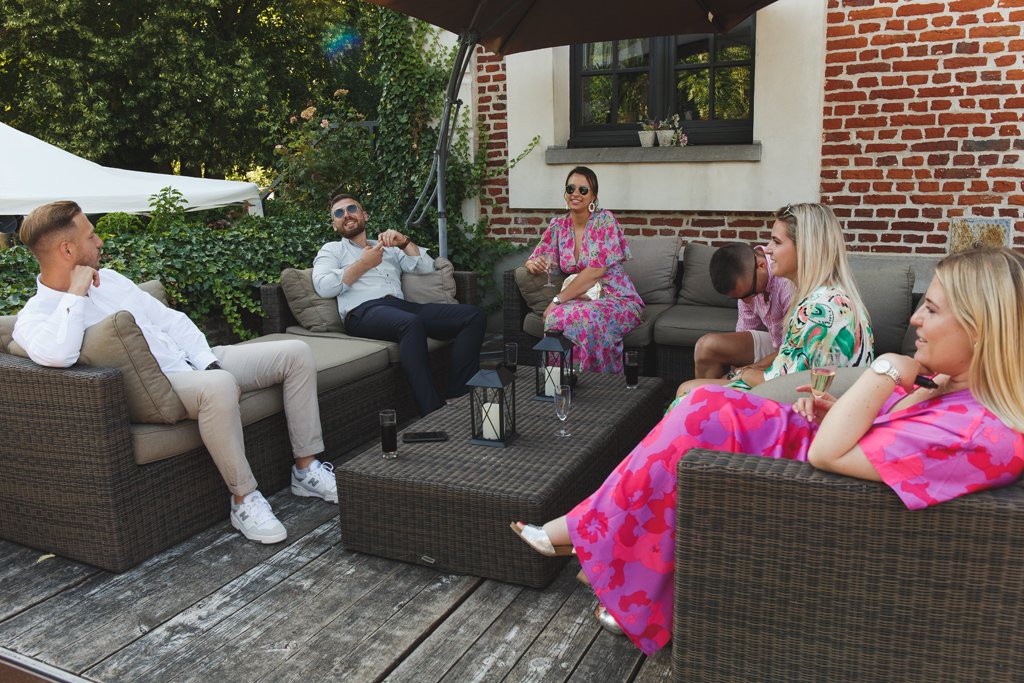 Coktail en terrasse mariage à La Ragotière en Belgique