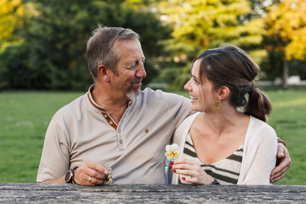 Séance portrait père fille au château de Robersart. Photographe professionnel Wambrechies.
