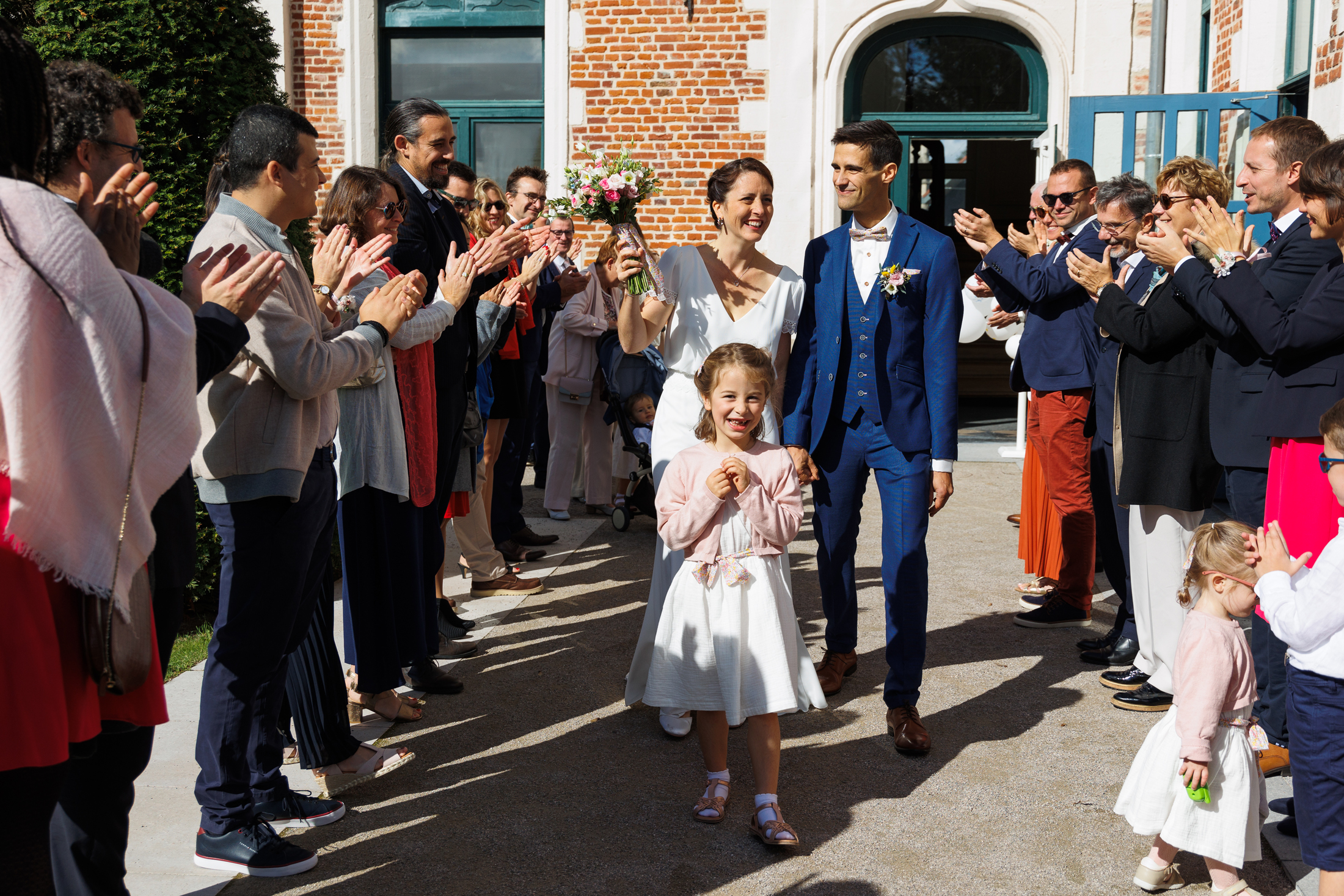 Photographe mariage à Wambrechies. reportages photos au château de Robersart - ferme St Chrysole et sur la péniche de Laléa