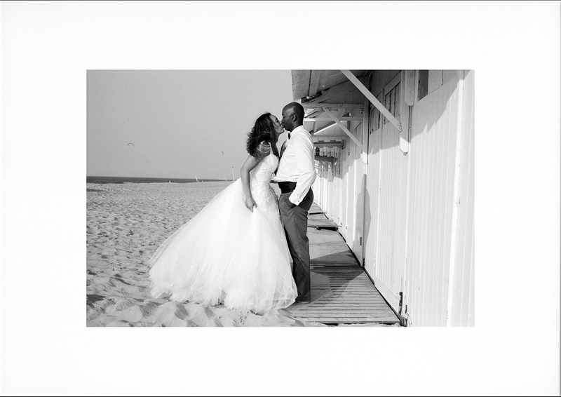 Photographe mariage argentique dans le Nord — couple en noir et blanc 
sur pellicule, style intemporel.