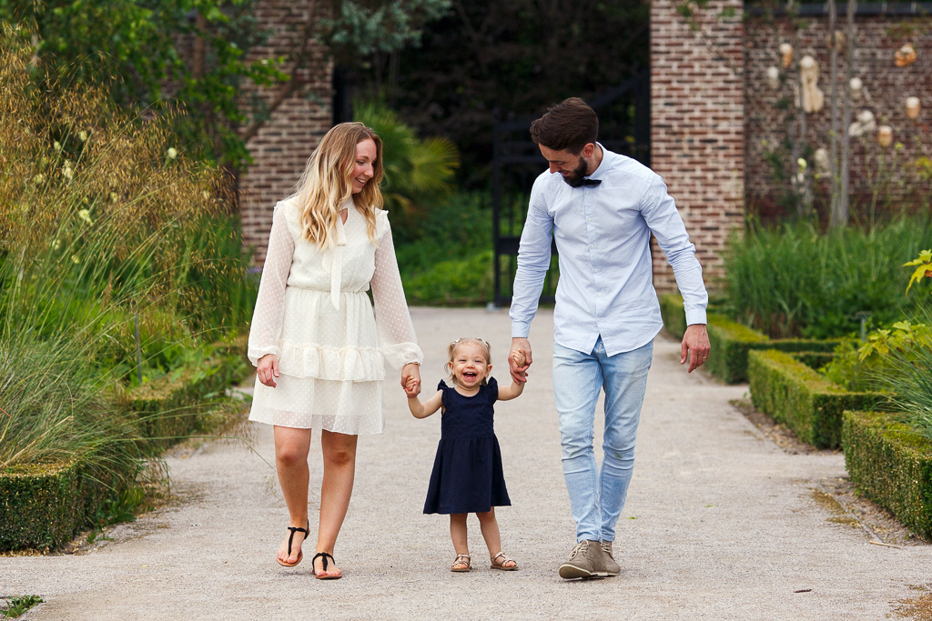 Shooting famille dans le jardin Comtesse du Parc de Robersart à Wambrechies